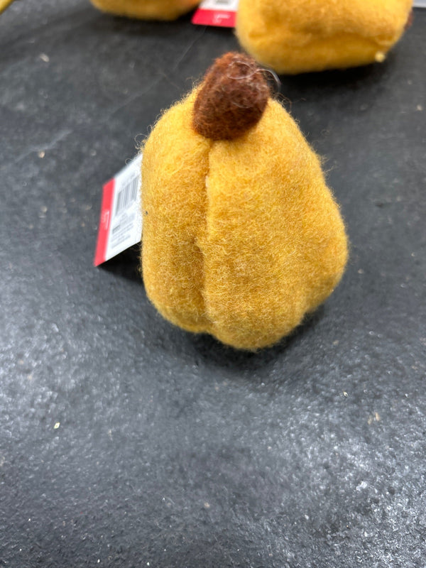 YELLOW FELTED PUMPKIN