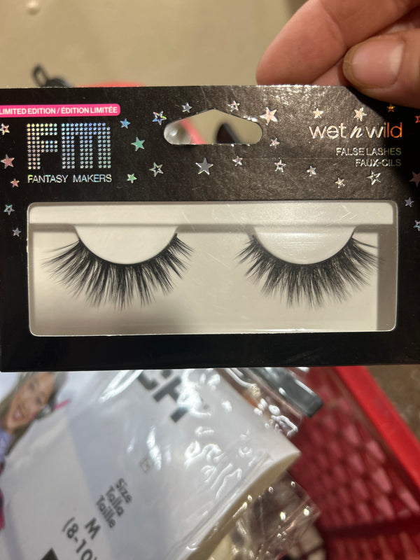 FALSE LASHES