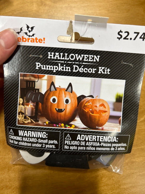 PUMPKIN DECOR KIT1