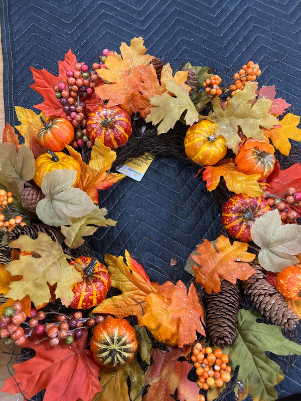 24IN GLITTERED PUMPKINS AND LEAVES WREATH