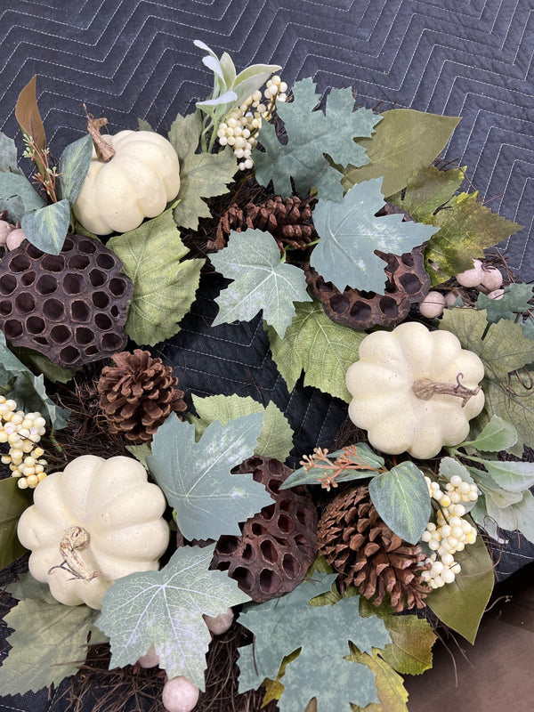 24IN CREAM LARGE PUMPKINS WREATH