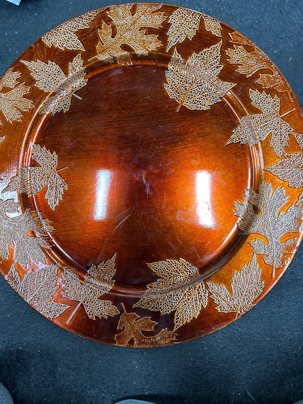 DECORATIVE PLATE